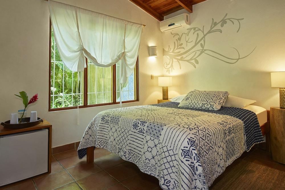 Living Hotel نوسارا المظهر الخارجي الصورة