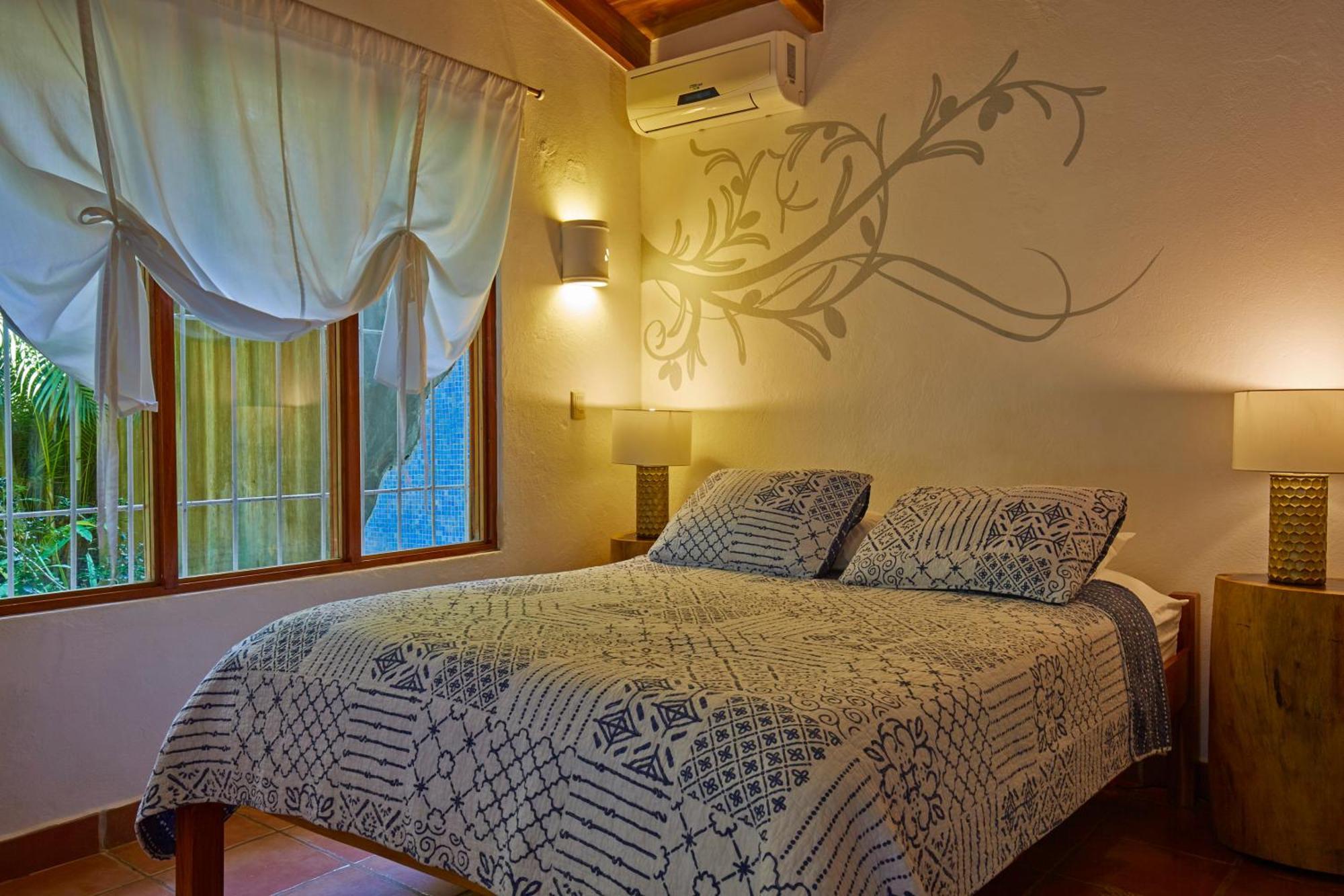 Living Hotel نوسارا المظهر الخارجي الصورة