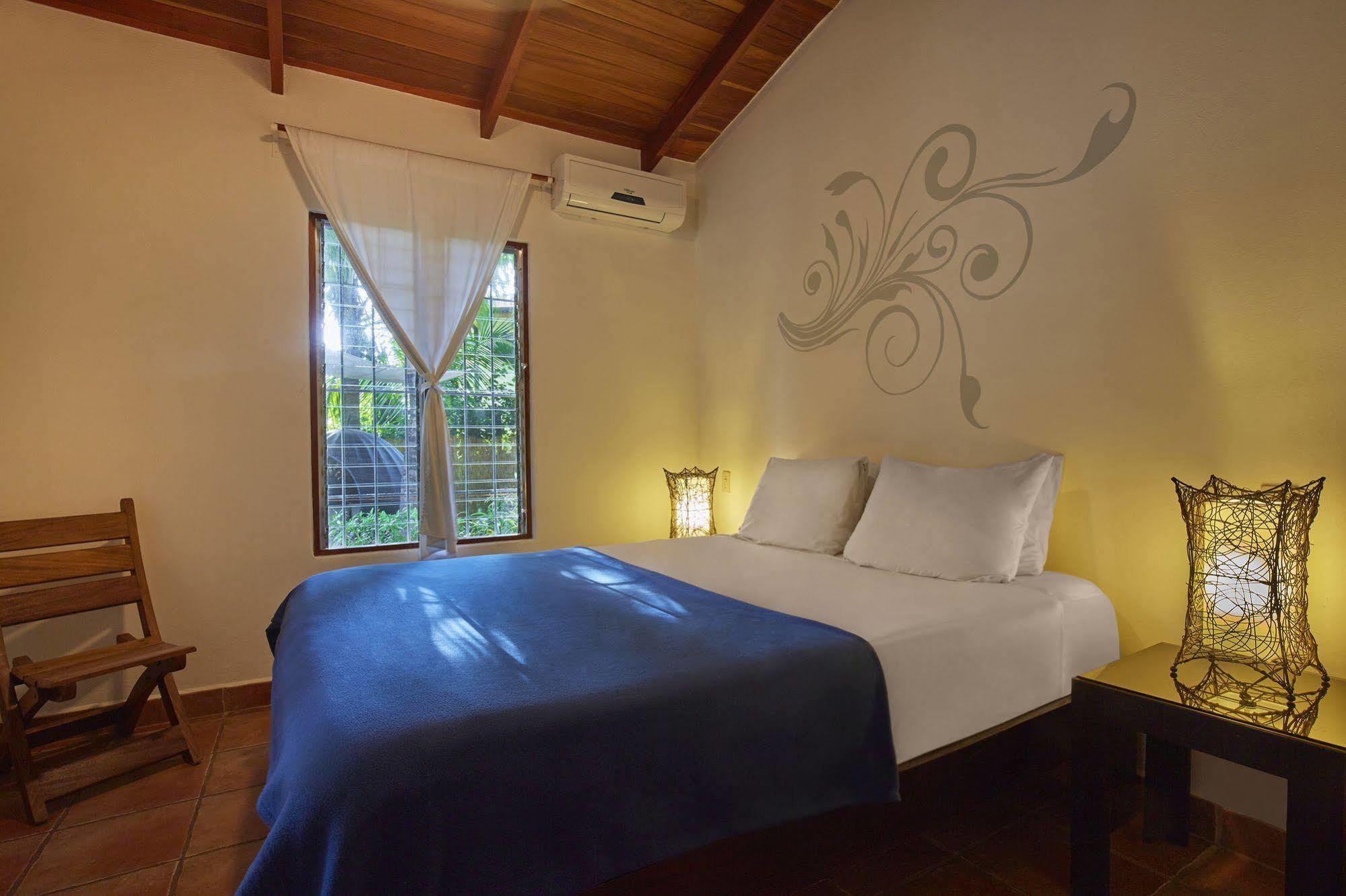 Living Hotel نوسارا المظهر الخارجي الصورة