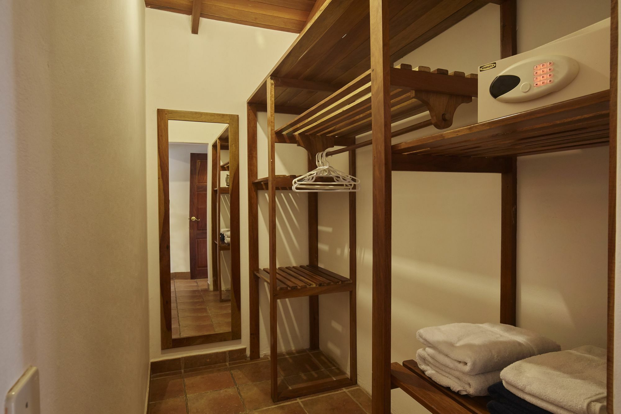 Living Hotel نوسارا المظهر الخارجي الصورة